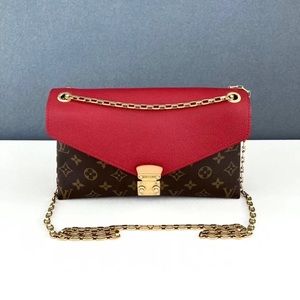 Louis Vuitton Saint Pallas